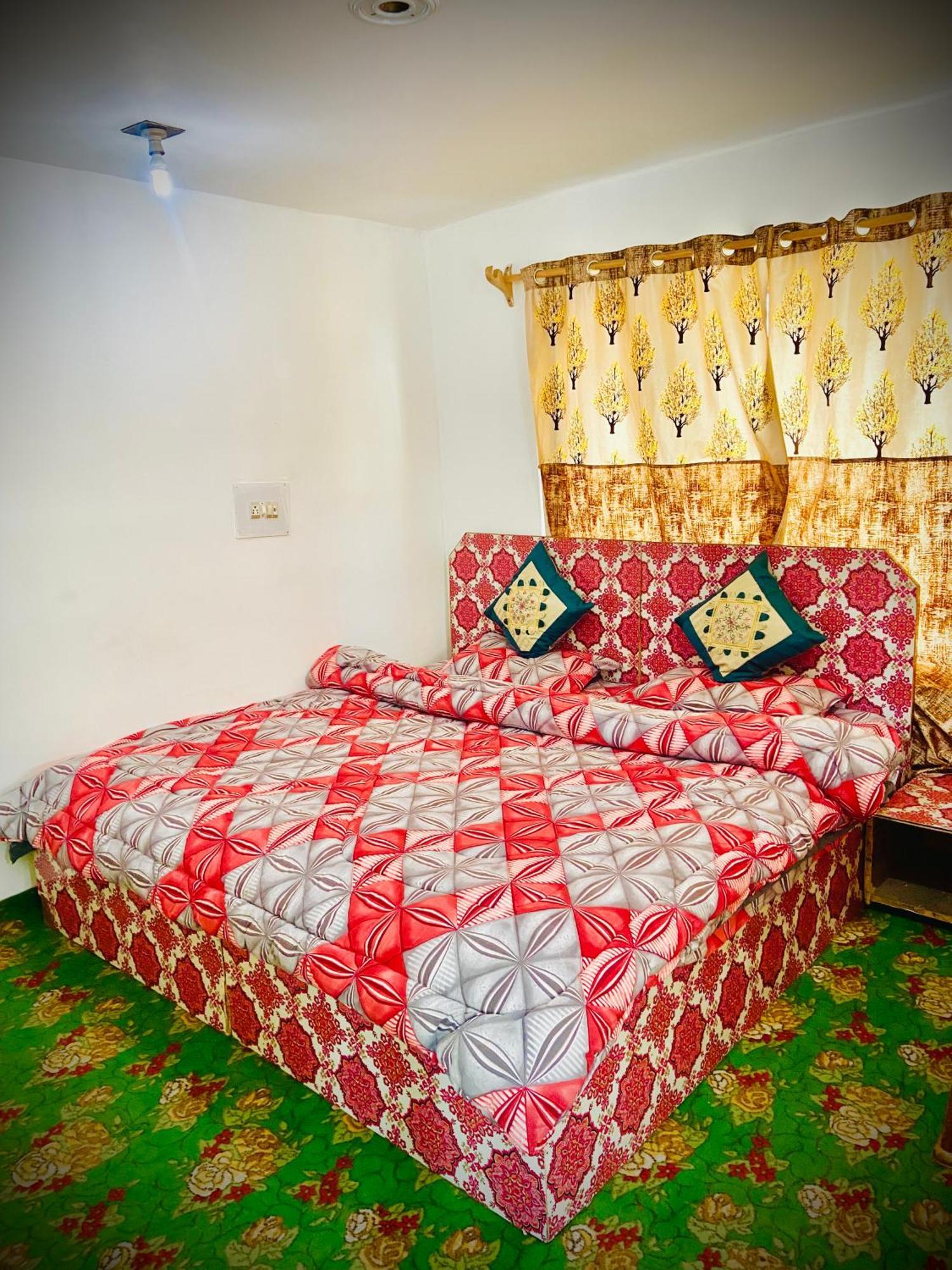 Al Hayat Guest House Pahalgam Exterior photo