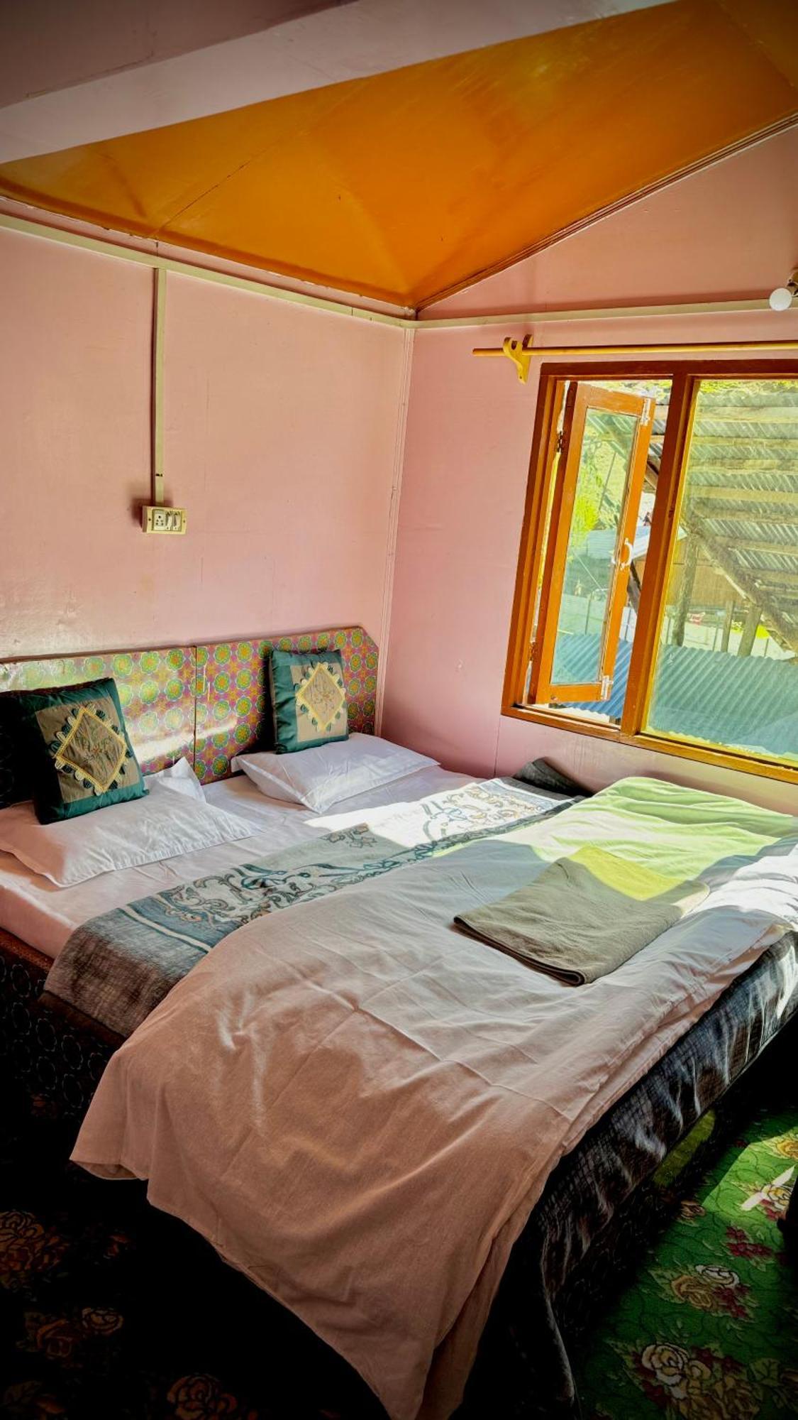 Al Hayat Guest House Pahalgam Exterior photo